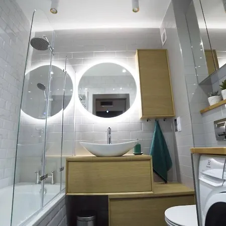 Nowoczesny Dwupokojowy Bridget Z Parkingiem Apartamento *